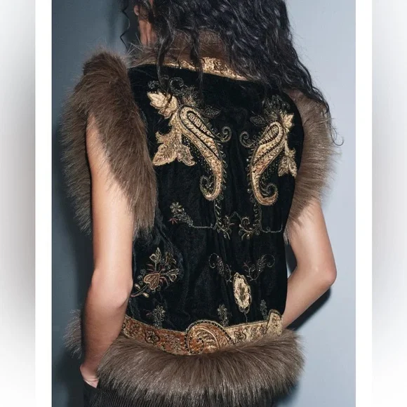 ZARA EMBROIDERED VEST ZW COLLECTION LIMITED EDITION BLACK LARGE - Picture 8 of 8